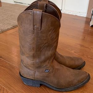 Men’s size 10.5 EE Justin cowboy boots